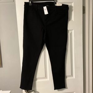 NWT American Eagle (AE) Nexxt Level stretch plus size  black jeggings  - size 20